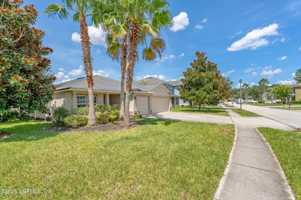 285 W ADELAIDE DR