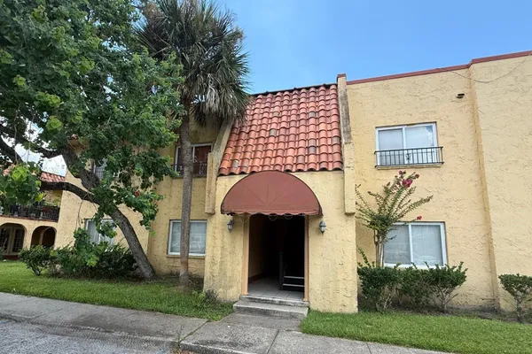 6552 LA MIRADA DR