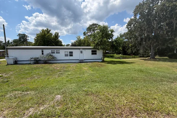 110 PENINSULAR DR