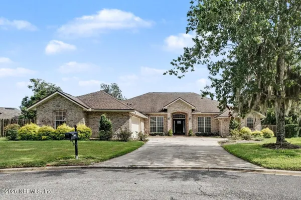 1803 SENTRY OAK CT