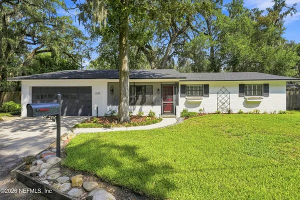 1347 REDBUD LN