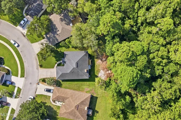 1712 CHANDELIER CIR