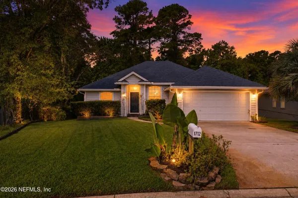1712 CHANDELIER CIR