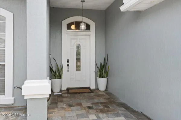 487 PORTOBELLO DR