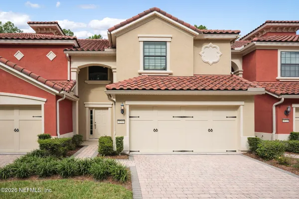 3761 CASITAS DR