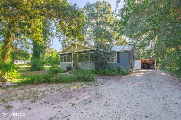 210 PINE AVE