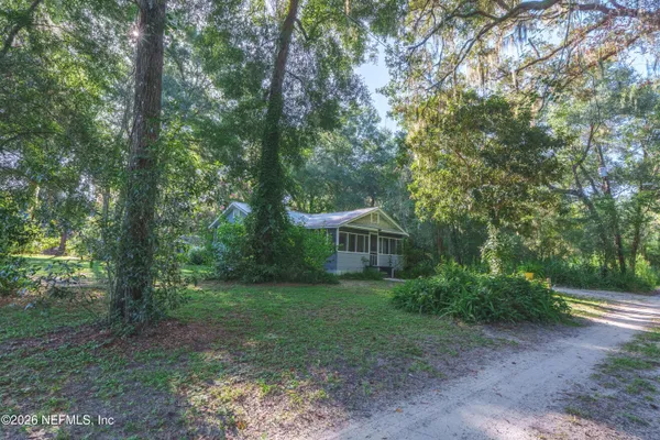 210 PINE AVE