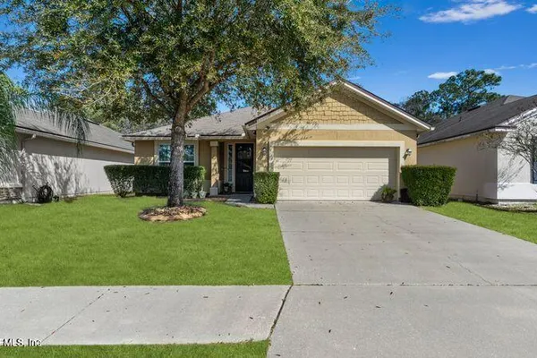 11768 LAKE BEND CIR