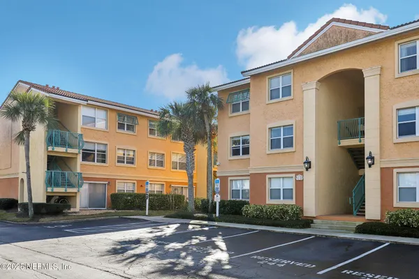 200 LAGUNA VILLAS BLVD C21