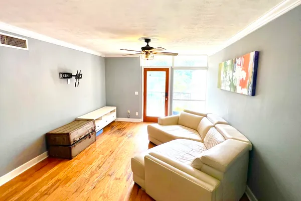 2043 DUNSFORD TER 26
