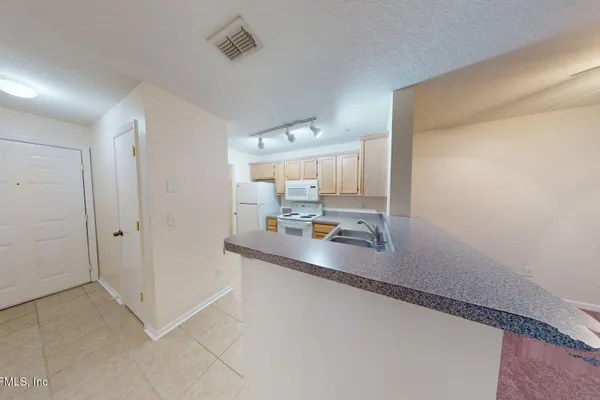 7701 TIMBERLIN PARK BLVD 1022