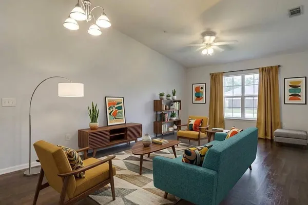 209 LARKIN PL 109