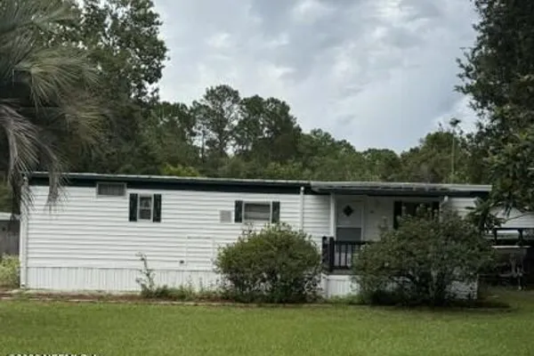 216 LAKE LN