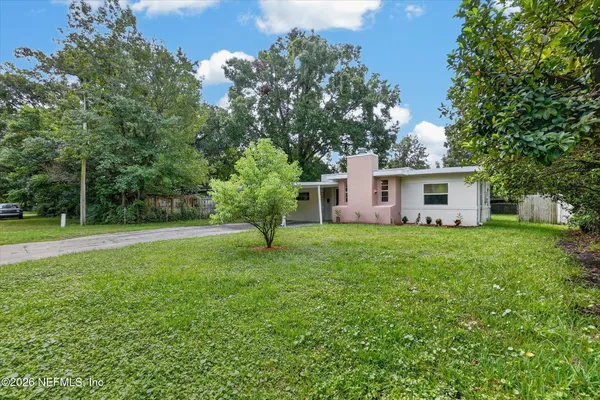 4748 BEVERLY CIR