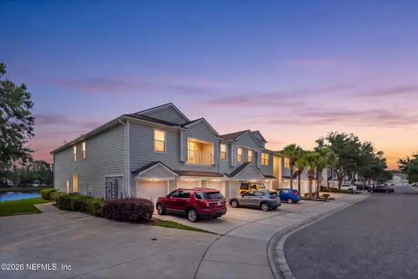 7059 DEER LODGE CIR 104