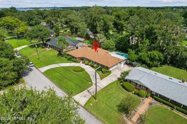 9167 BAY COVE LN