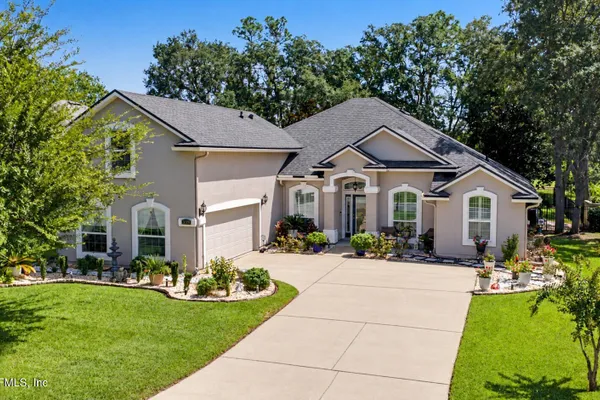 3529 OGLEBAY DR