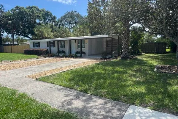 1125 OCEANWOOD DR