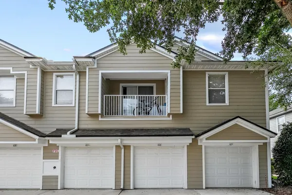 7064 DEER LODGE CIR 106