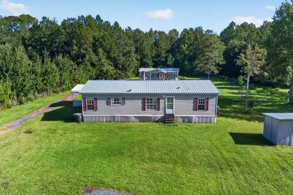 44326 WOODLAND CIR