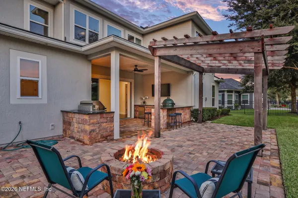 3298 SHINNECOCK LN