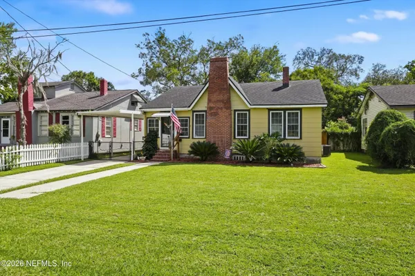 5372 COLONIAL AVE