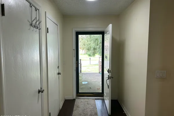 8613 BEECHFERN LN