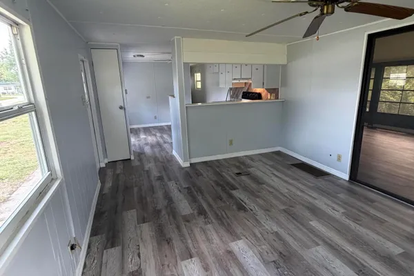 110 PENINSULAR DR