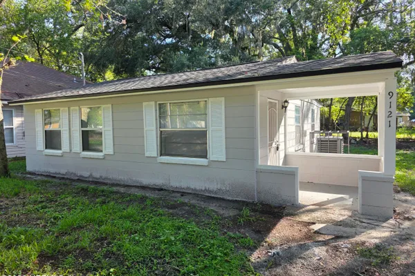 9121 ADAMS AVE