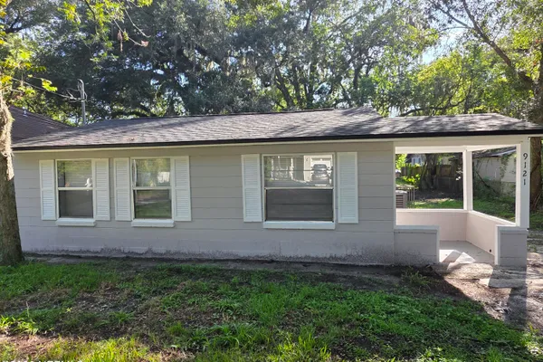 9121 ADAMS AVE