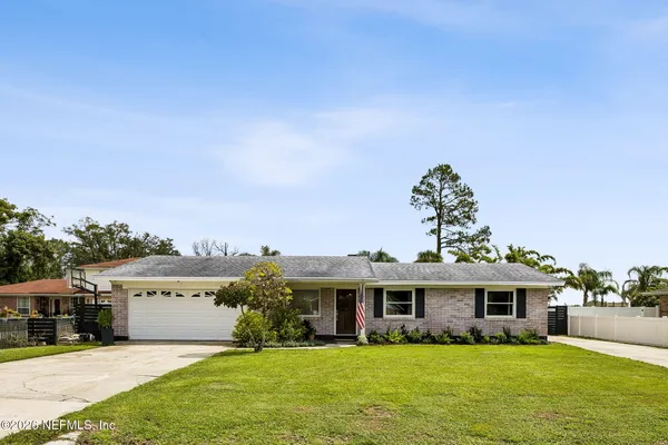 9141 CARBONDALE DR