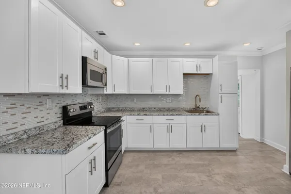 316 W 41ST ST