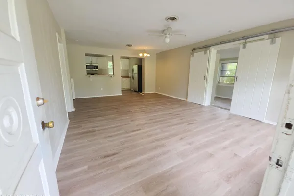 228 N WHITNEY ST