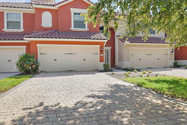 13435 ISLA VISTA DR