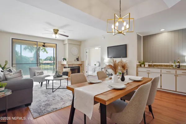 3820 LAVISTA CIR 113
