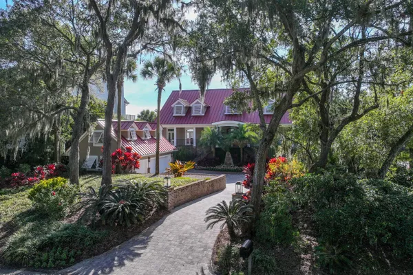 135 LONG POINT DR