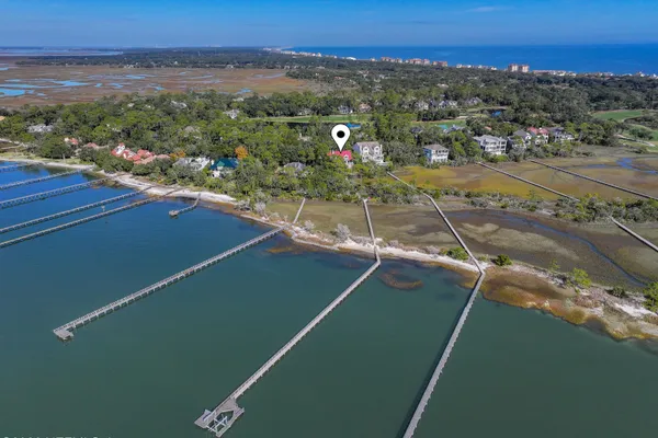 135 LONG POINT DR