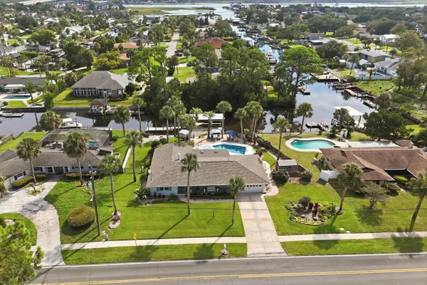 3467 EUNICE RD