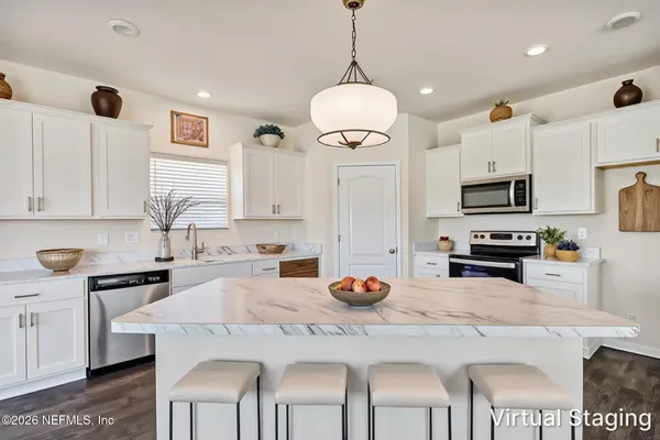 2433 BEACHVIEW DR