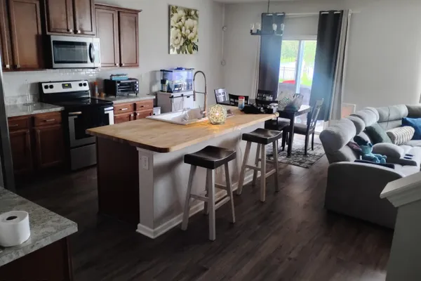 12312 GLIMMER WAY