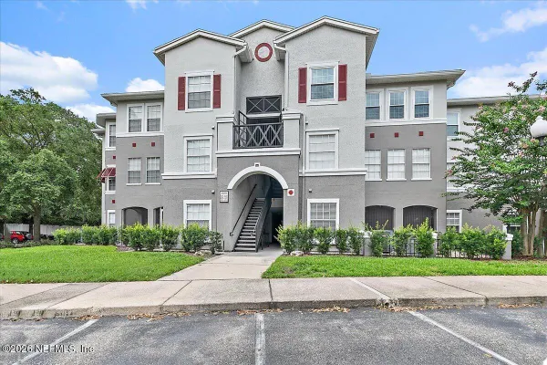 3591 KERNAN BLVD 607
