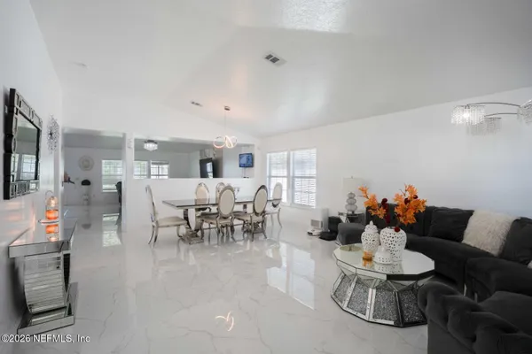 1246 SUMMIT OAKS DR