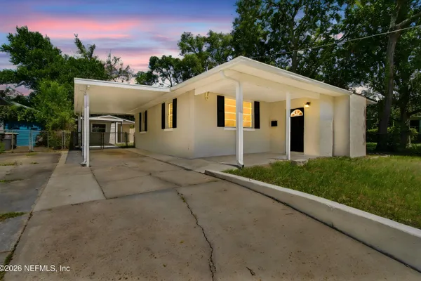 5133 PALMER AVE