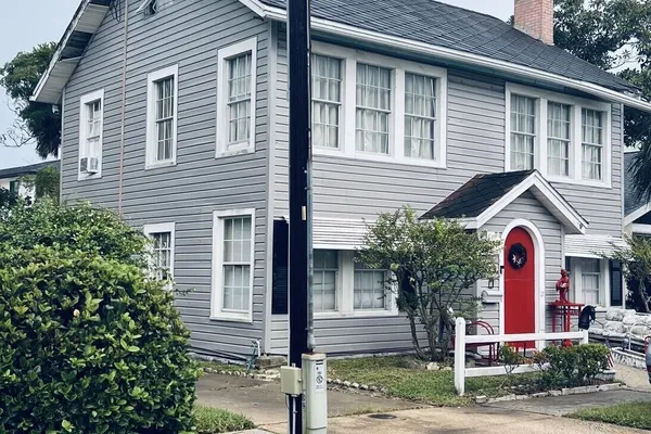 214 OLEANDER ST