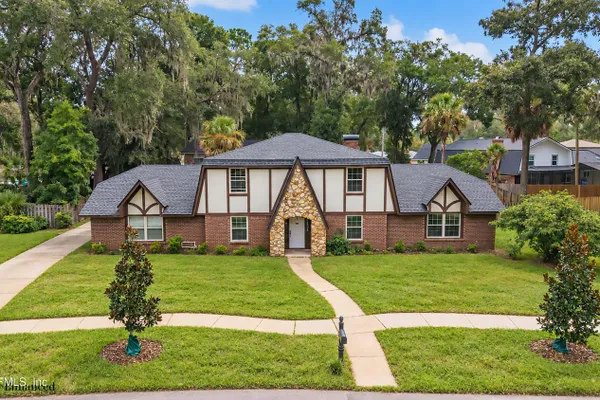 4463 RIVER TRAIL RD