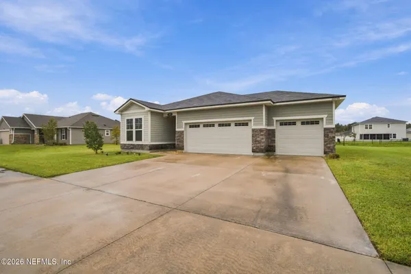 12548 GREEN MEADOW DR