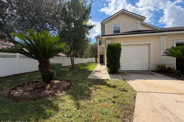 1211 SOUTHERN STREAM CT