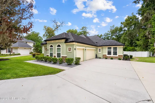 2382 SHAWNA LN