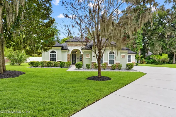 2382 SHAWNA LN