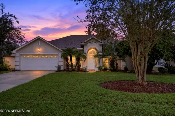 384 MAPLEWOOD DR